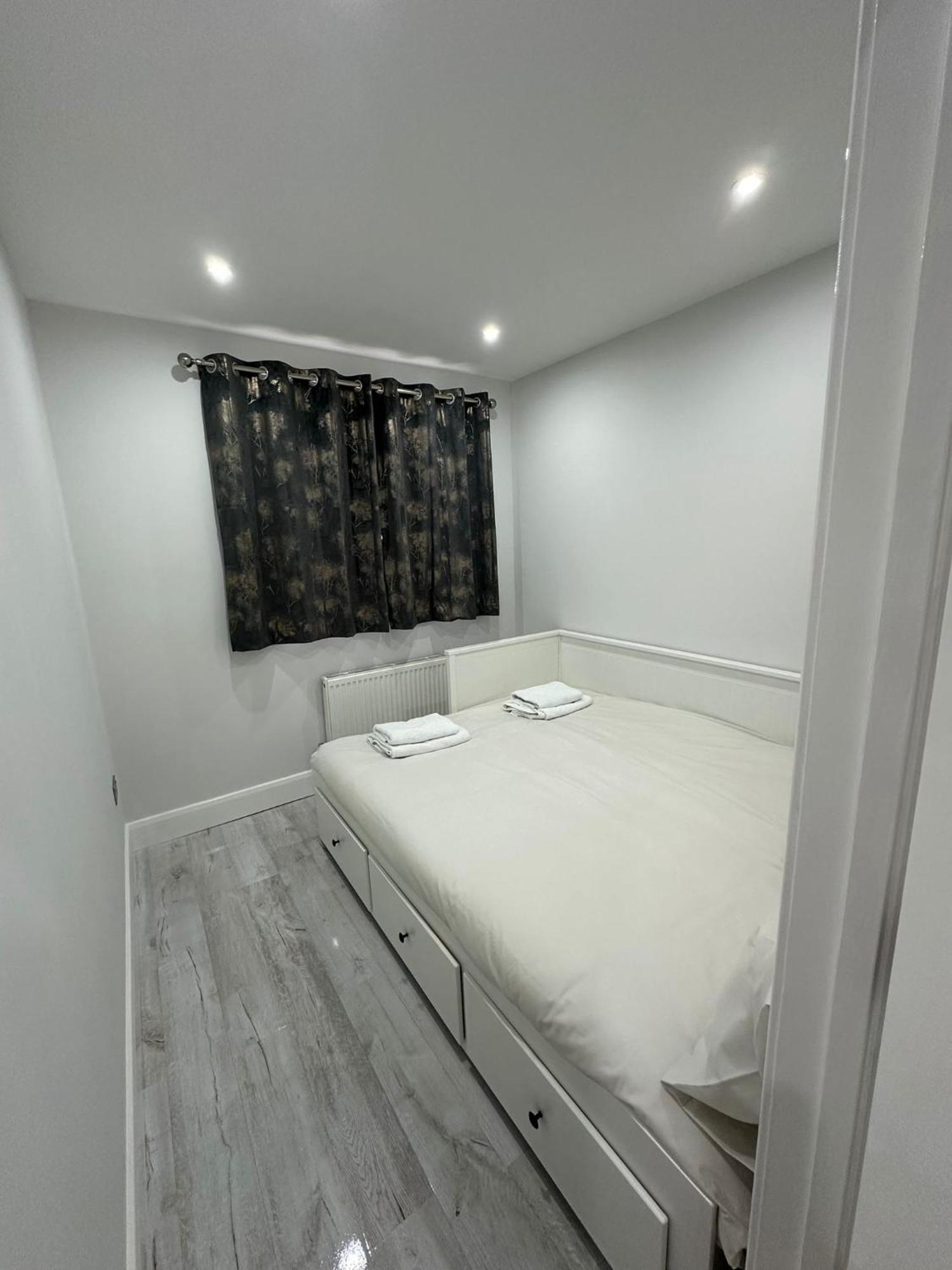 Apartmán Luxury House Greenford  Exteriér fotografie