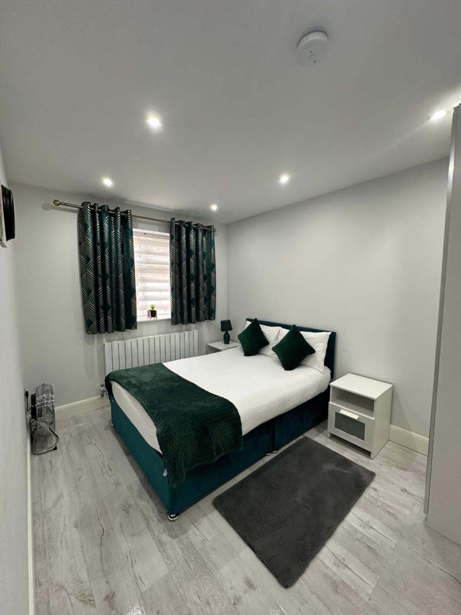 Apartmán Luxury House Greenford  Exteriér fotografie